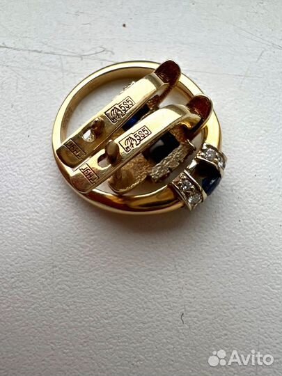 Золотое кольцо и серьги с бриллиантами и сапфиром