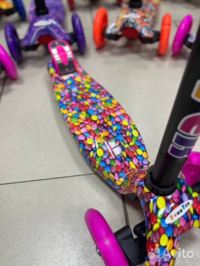 Самокат 21st Scooter Maxi Print со светящимися кол