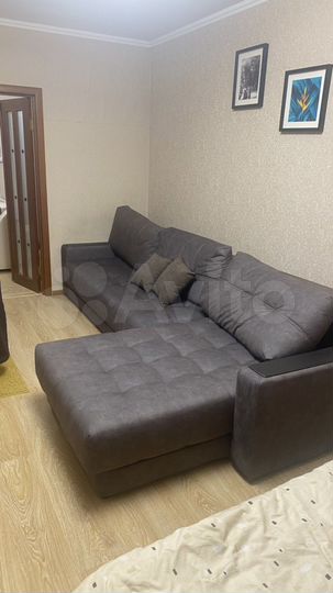 3-к. квартира, 95 м², 2/15 эт.