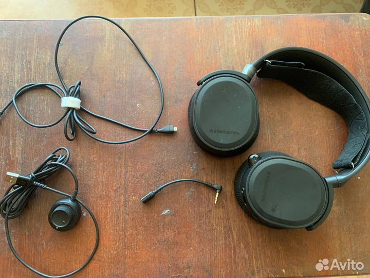 Компьютерная гарнитура SteelSeries Arctis 5