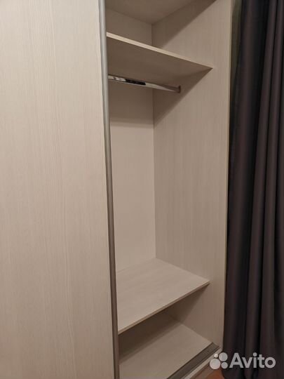 Шкаф купе с зеркалом