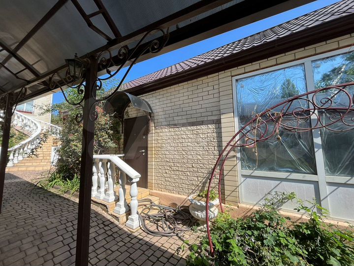 Дом 399 м² на участке 7 сот.