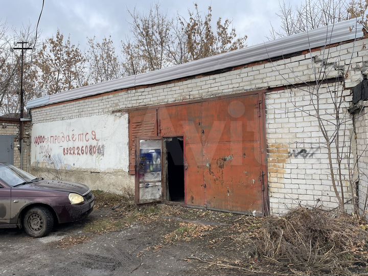 Гараж, > 30 м²