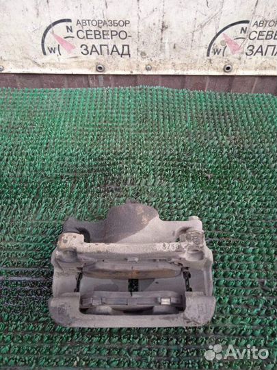 Суппорт передний правый Nissan Qashqai J11 MR20DD