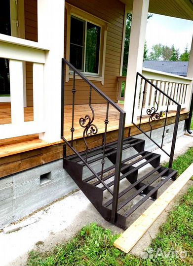 Метлличесакую лестницу Изготовим