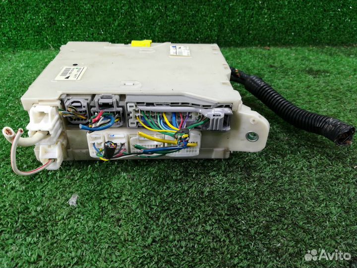 Блок предохранителей Lexus GS 3 8273030631