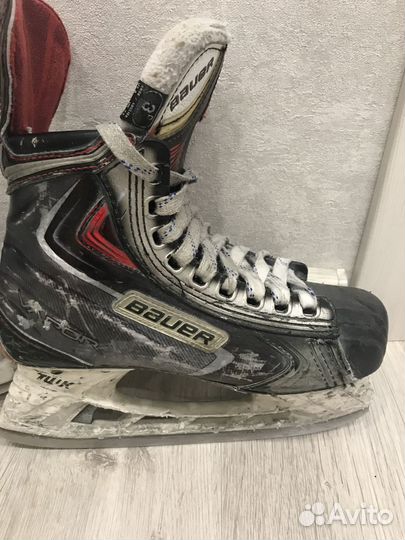 Хоккейные коньки бауэр