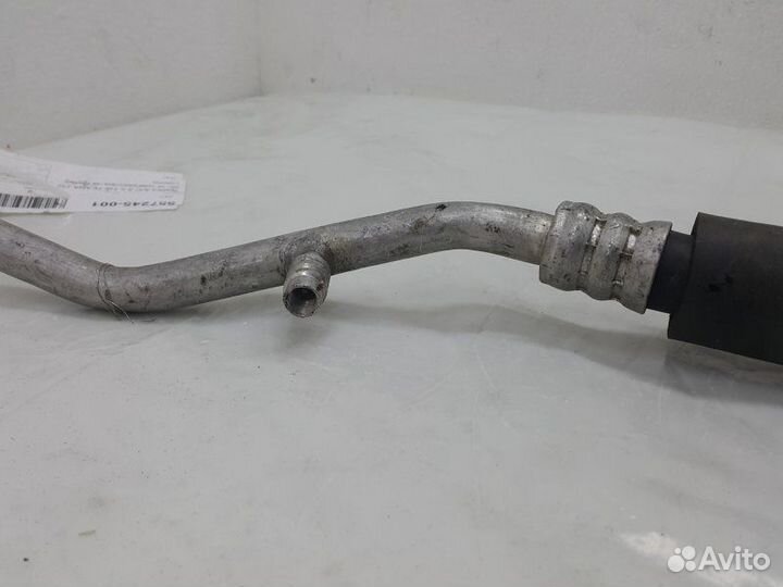 Трубка A/C 2.5 4x4 от компрессора на трубку салона