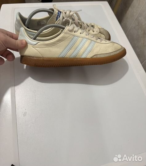 Кроссовки adidas