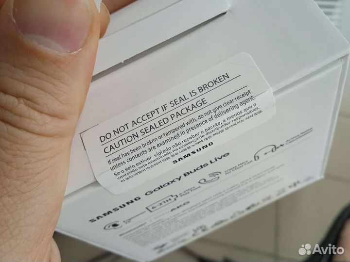 Беспроводные наушники samsung galaxy buds live