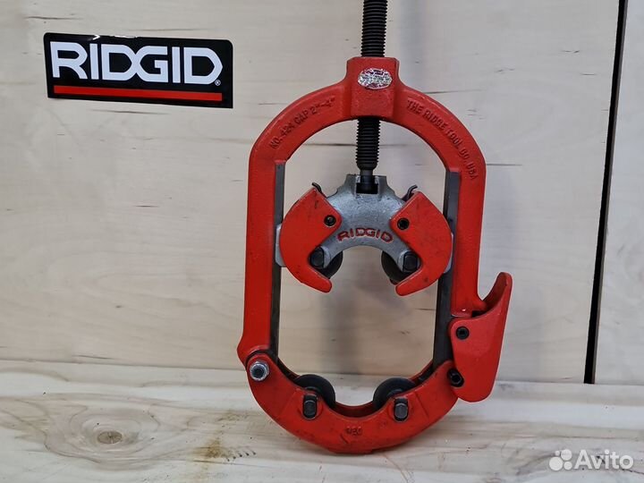 Труборез с хомутн защелкой для ст труб ridgid 424S
