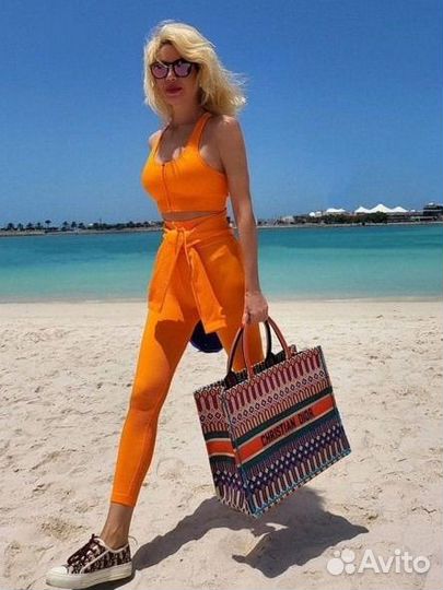 Спортивный костюм женский