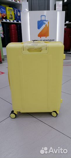 Чемодан 24 дюйма желтый из полипропилена