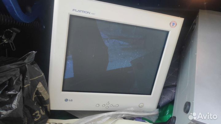 Монитор LG Flatron 17