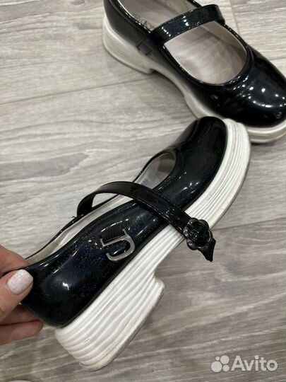 Туфли для девочки р 36