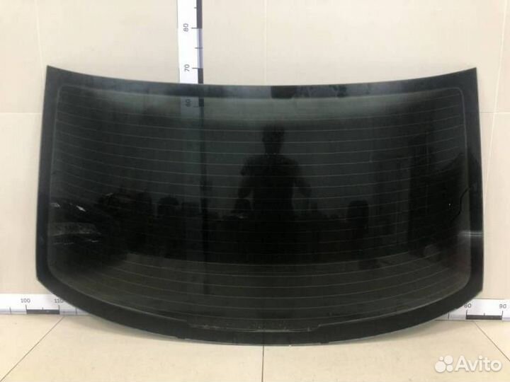 Стекло заднее Volkswagen Jetta 1K 2006-2011