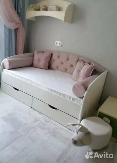 Детская кровать с мягкой спинкой и ящиками