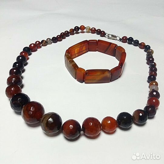 Бусы из сардоникса