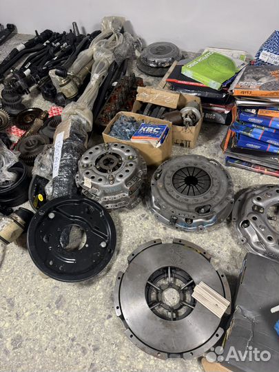 Продам большой обьем грузовых запчастей