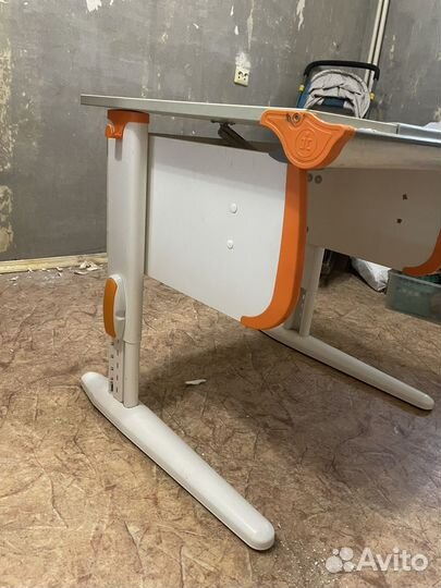 Детская растущая парта (детский стол )