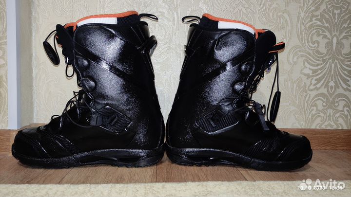 Сноубордические ботинки 43