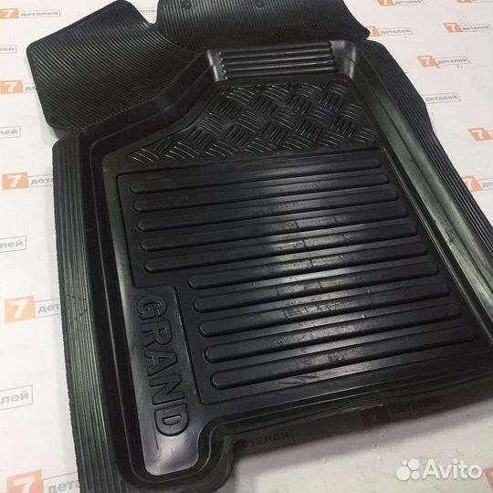 Коврик водительский резиновый 2110 приора