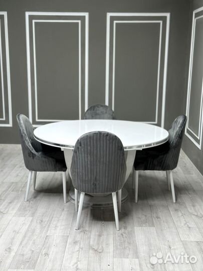 Кухонный стол,стулья / оплата при получении