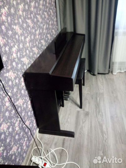 Цифровое пианино Yamaha YDP-141