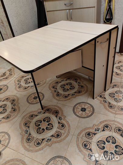 Стол-книжка б/у