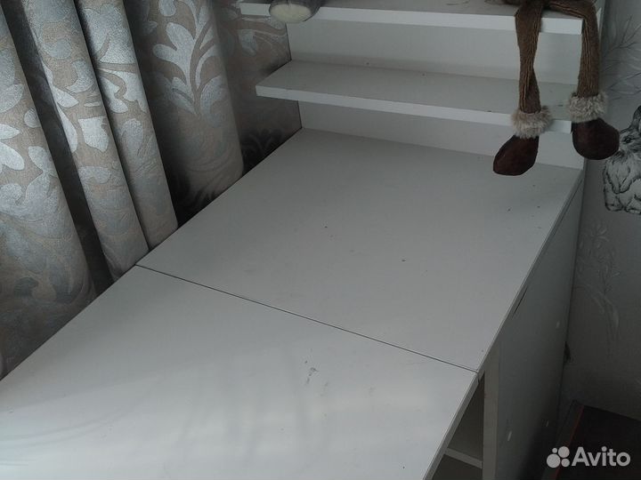 Маникюрный стол бу