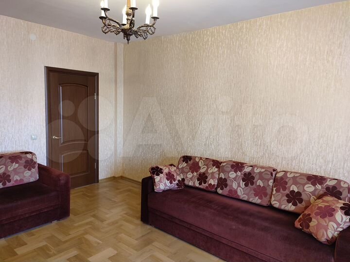 2-к. квартира, 65 м², 10/17 эт.