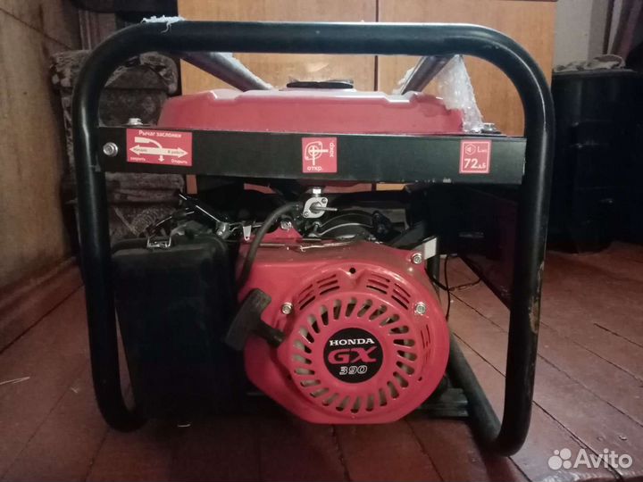 Бензиновый генератор