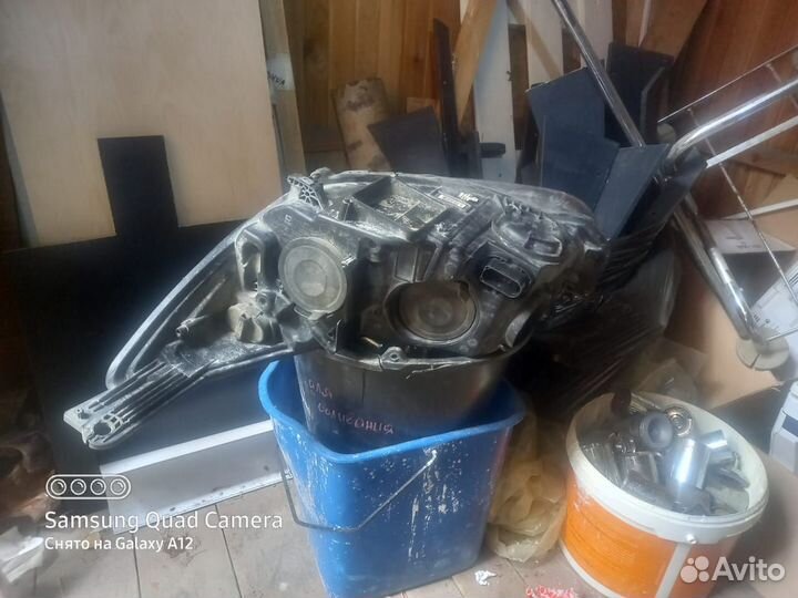 Продам фару на форд