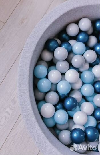 Продам детский сухой бассейн с шариками