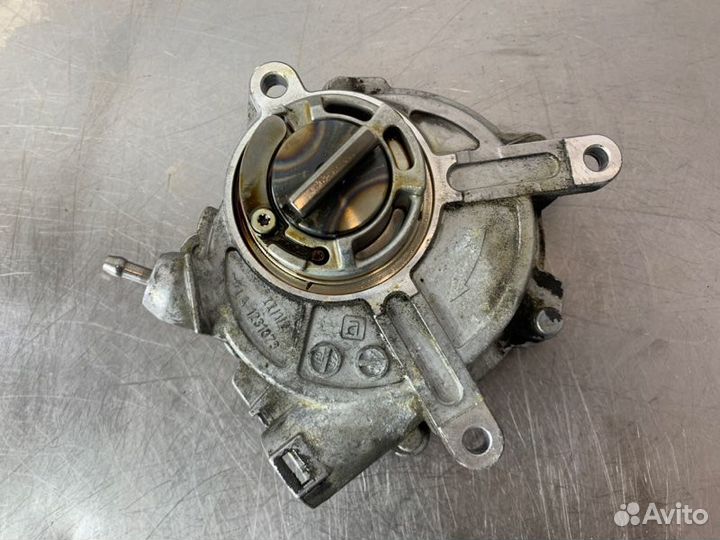 Насос вакуумный Mercedes Cls C219 M272 3.0I 2007