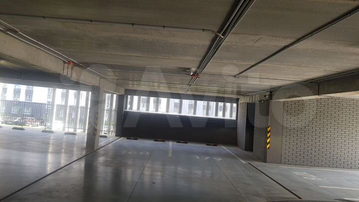 Машиноместо, 14 м²