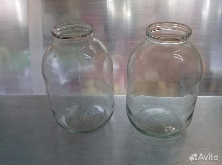 Банки с крышками, без крышек 1- 1,5 - 2 литра