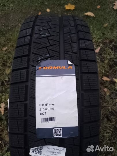 Formula Ice 215/65 R16 102T