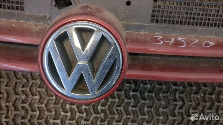 Решетка радиатора Volkswagen Golf 4, 1997