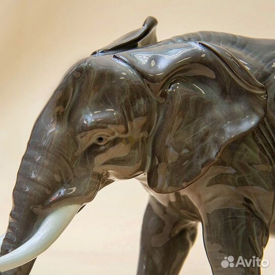 Фарфоровая Статуэтка Слон
