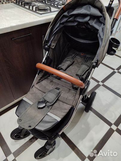 Прогулочная коляска Carrello Supra б/у