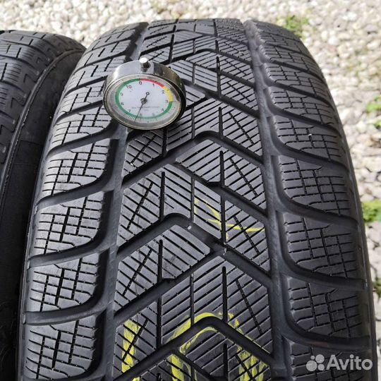 Pirelli Scorpion Winter 235/50 R18