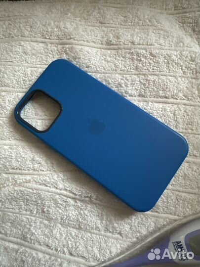 Чехол на iPhone 12