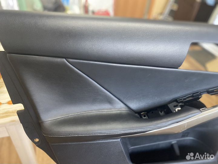 Дверная карта водительская is250, 2014г