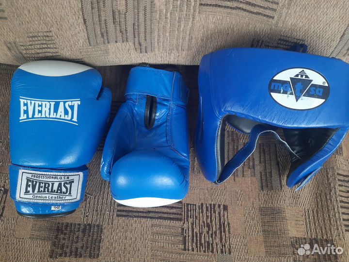 Боксерские перчатки