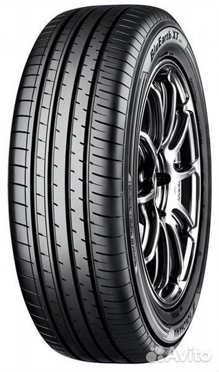 Yokohama BluEarth-XT AE61 215/60 R17
