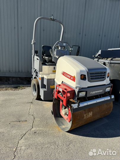 Дорожный каток Dynapac CC1200, 2023