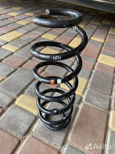 Пружина задняя Skoda Superb