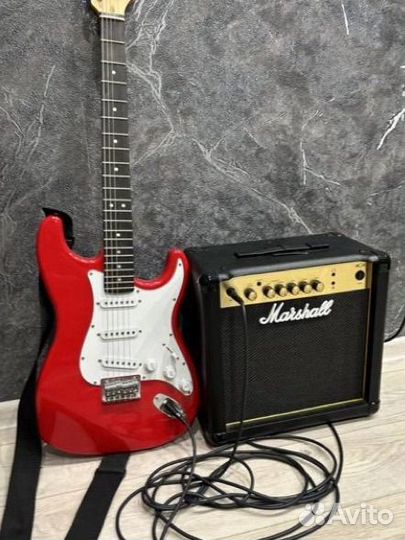 Гитара Fender “squier” stratocaster +Marshall mg15
