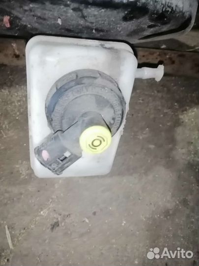 Главный тормозной цилиндр Renault Logan